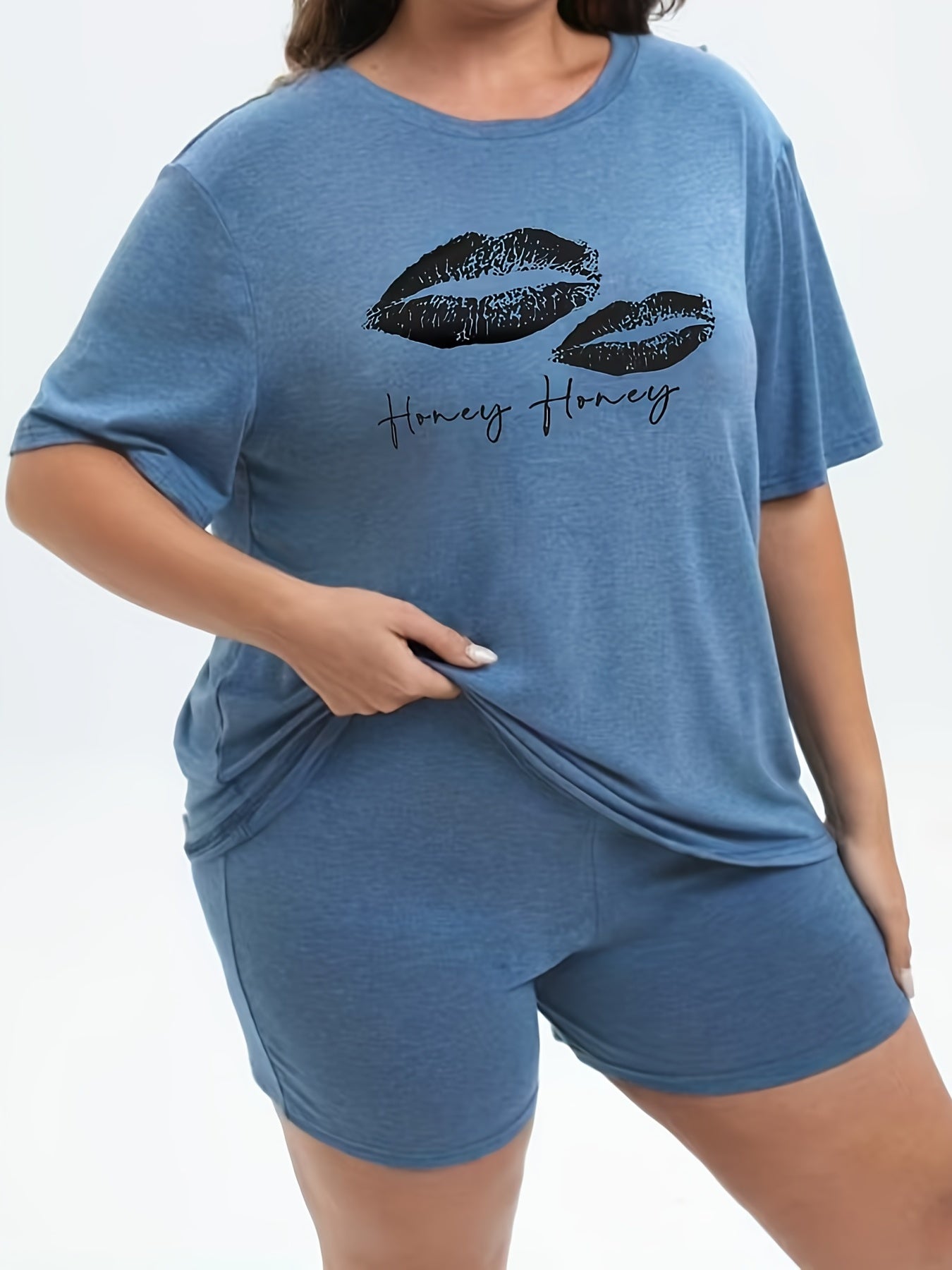  Lips Print Tee & Biker Shorts Pajama Set
