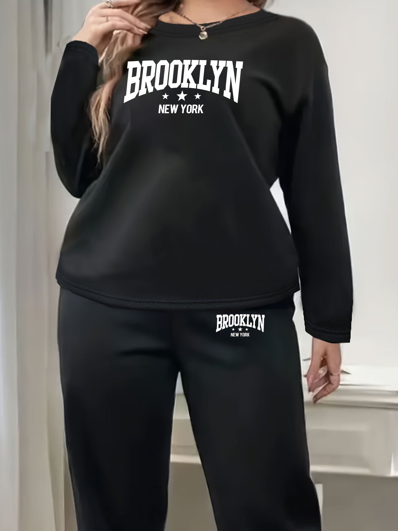  Women's Casual Lounge Set - Letter Print Fleece Top & Joggers