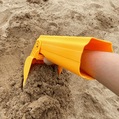 Durable Beach Shovel with Ergonomic Handle
