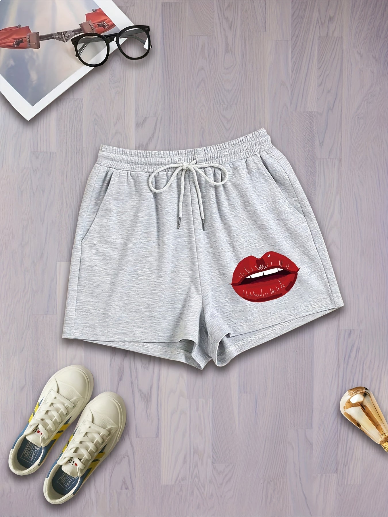  Lip Print Drawstring Sports Shorts Loose Fit