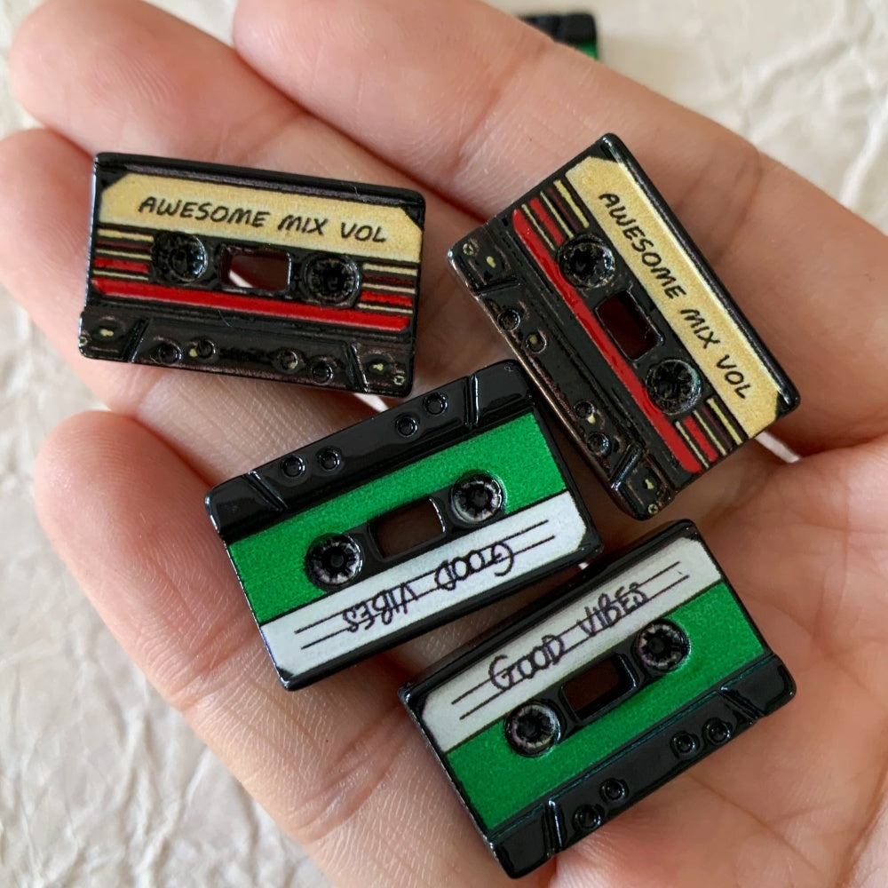 2pcs Mini Retro Cassette Tape Figurines for Dollhouse Decor