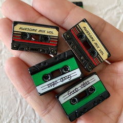 2pcs Mini Retro Cassette Tape Figurines for Dollhouse Decor
