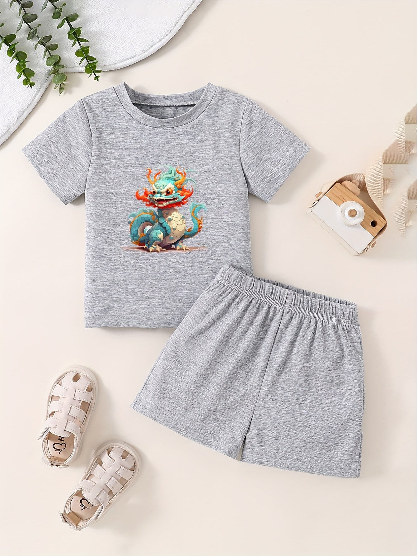 Toddler Cartoon Pattern 2pcs Set Short Sleeve T shirt & Matching Shorts