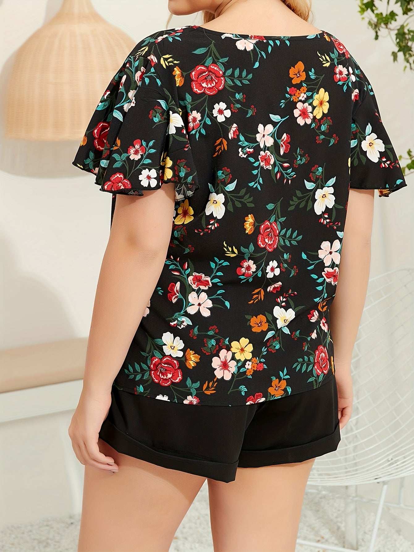  Floral Print Criss Cross Flutter Sleeve Top