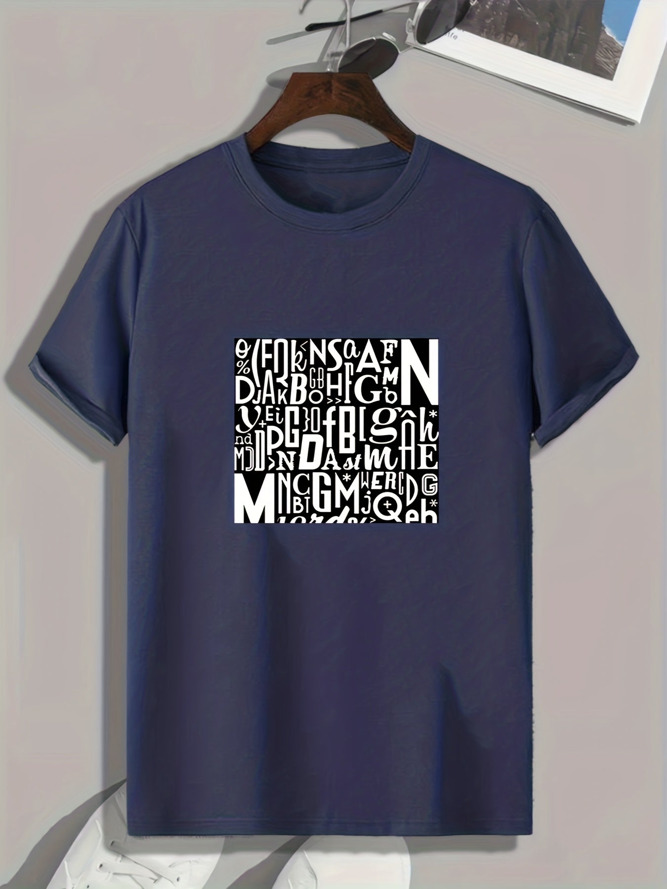 Letter Pattern Print Men's Sports T-shirt - Comfy and Stylish