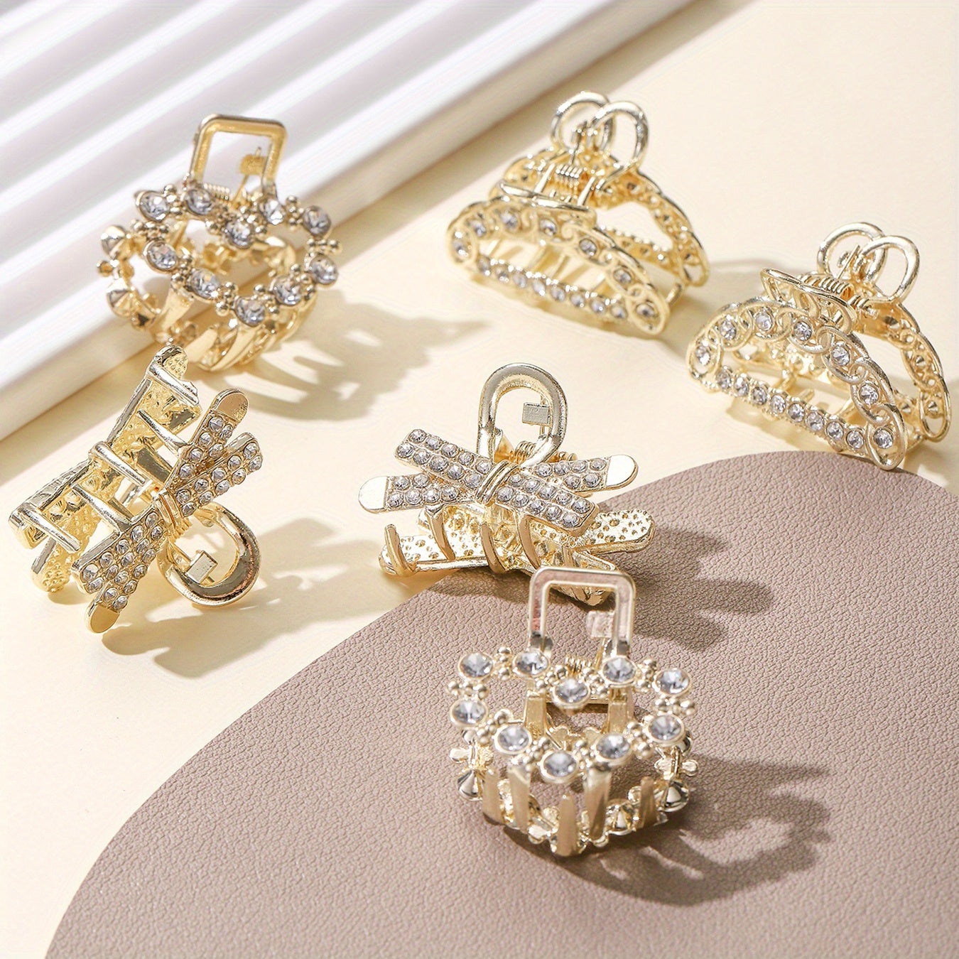 6pcs Mini Alloy Hair Claw Faux Pearl Hair Claw Hollow Nonslip Shark Claw