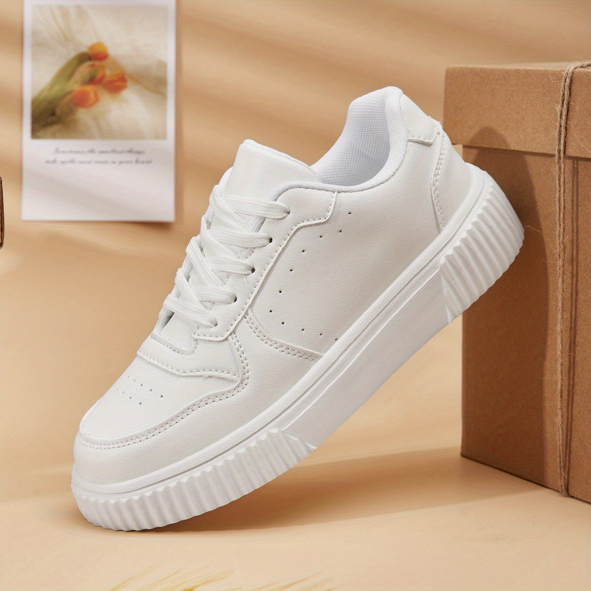 Women's Breathable Skate Shoes Casual Lace Up Flat Shoes Non slip Sports Shoes
