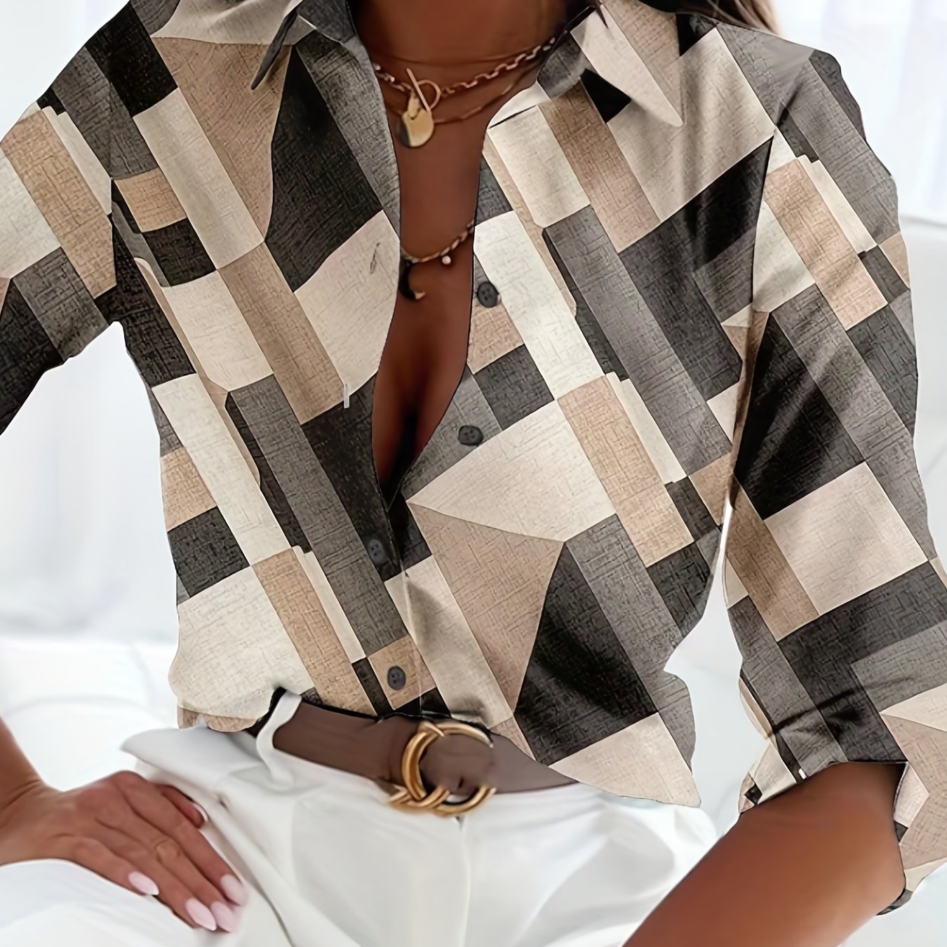  Geometric Print Lapel Collar Blouse