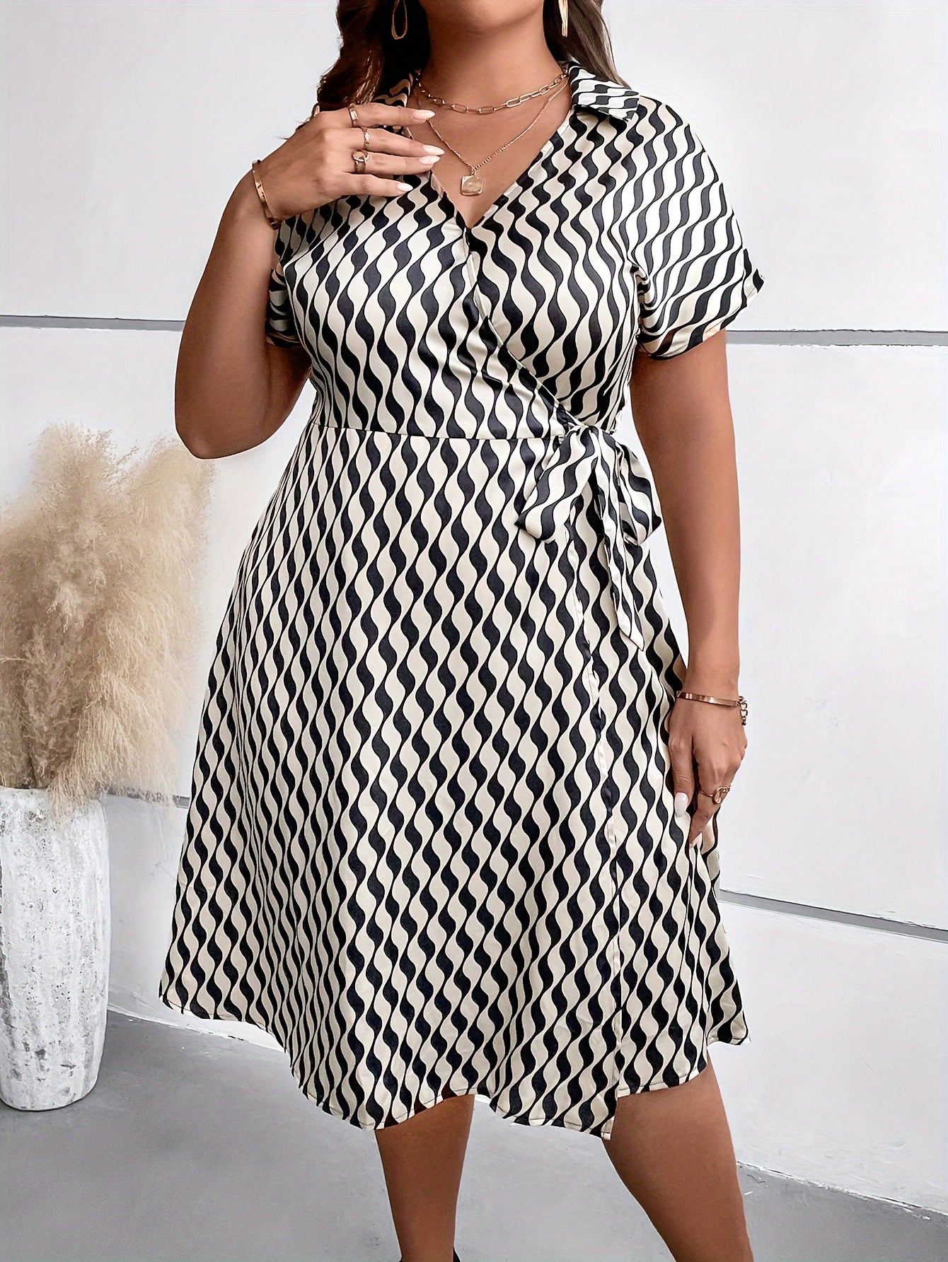  Stripe Print Short Sleeve Surplice Neck Knot Midi Dress