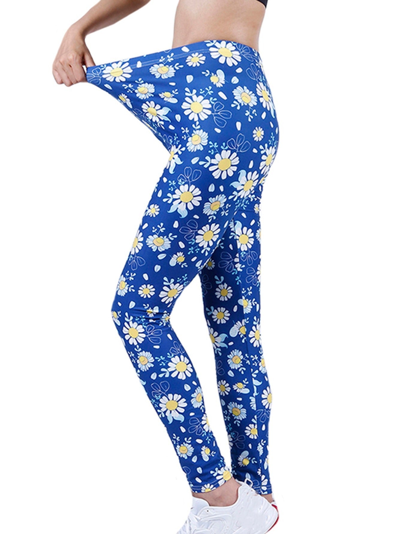 Women's Daisy Print Cropped Pants