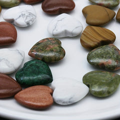 5pcs Natural Crystal Love Heart Shaped Yoga Stone Healing Crystal