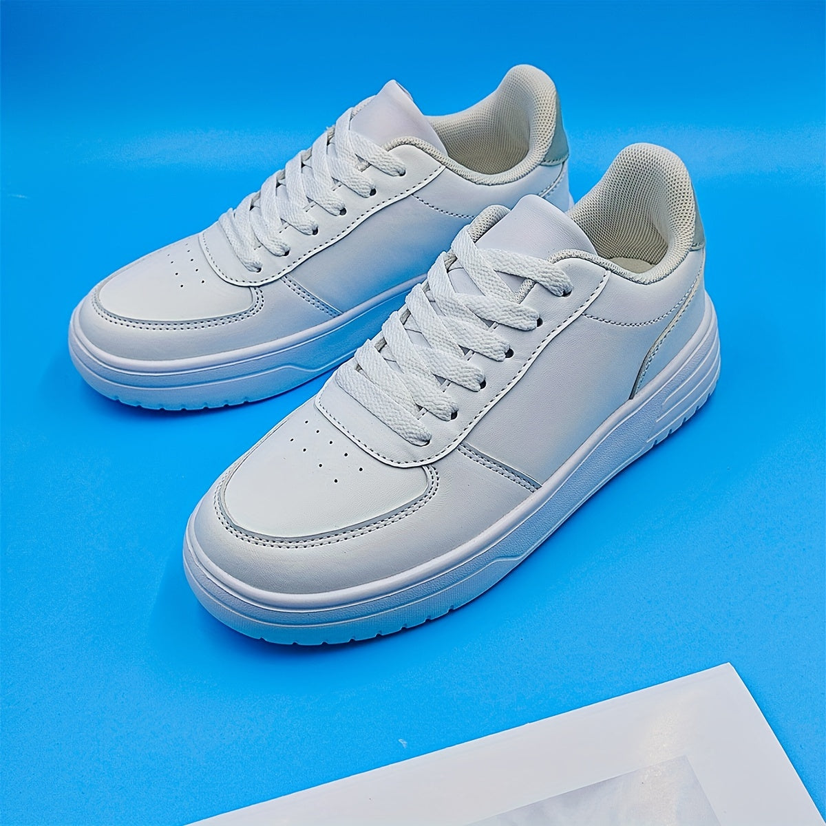 Women's Solid Skate Shoes Casual Lace Up Outdoor Shoes Lightweight