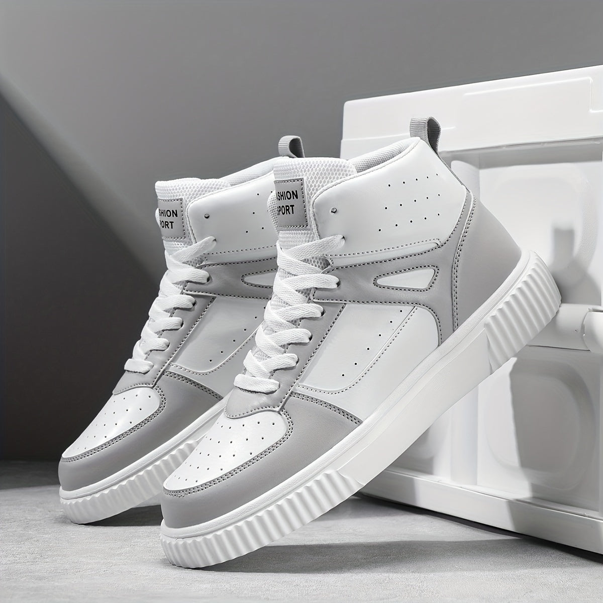 Men's High Top Skate Shoes Comfy Non Slip Lace Up Soft Sole Sneakers