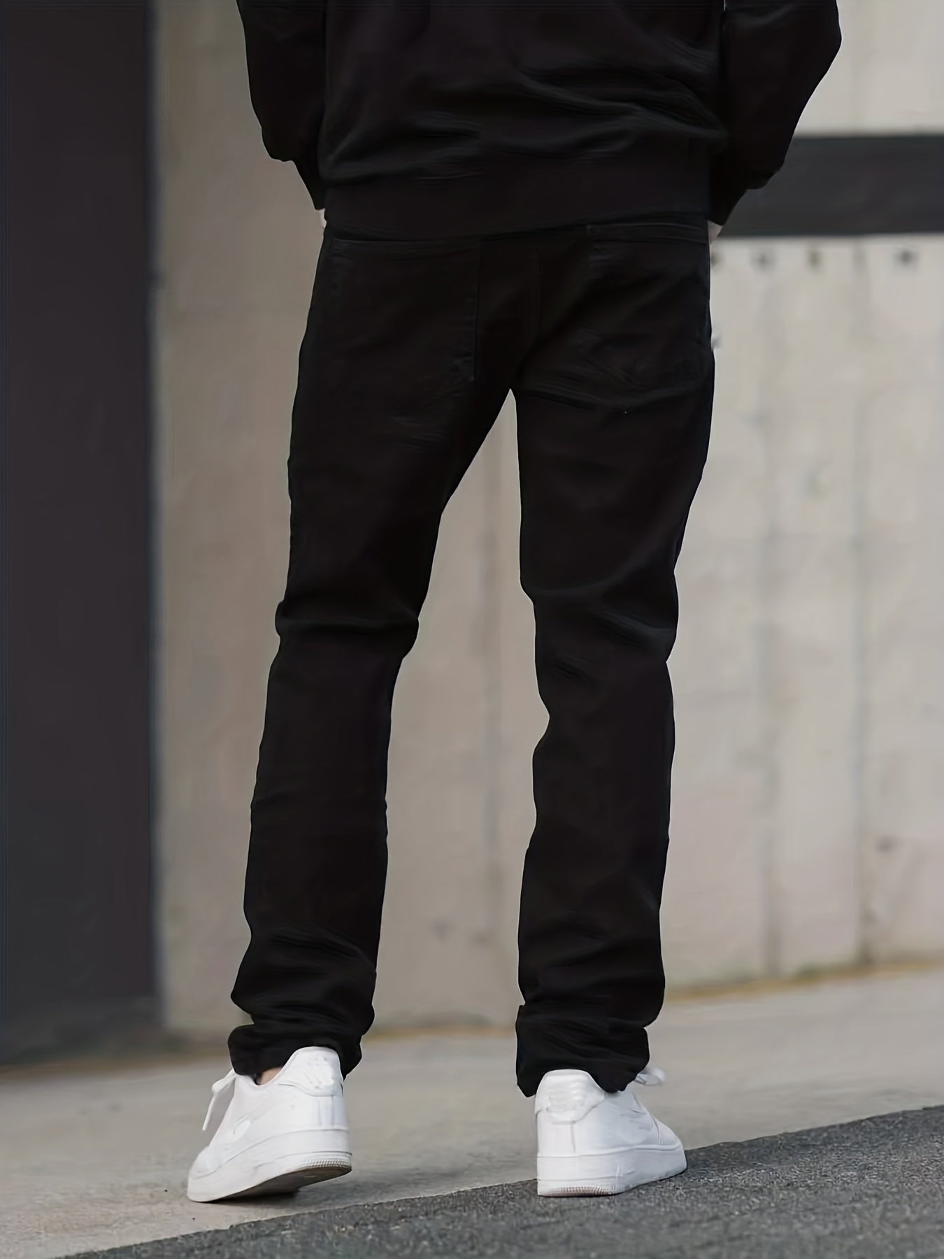 Men's Regular Fit Jeans With Pockets