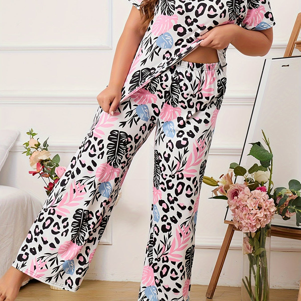  Leopard & Tropical Print Pajama Set Short Sleeve T shirt & Pants