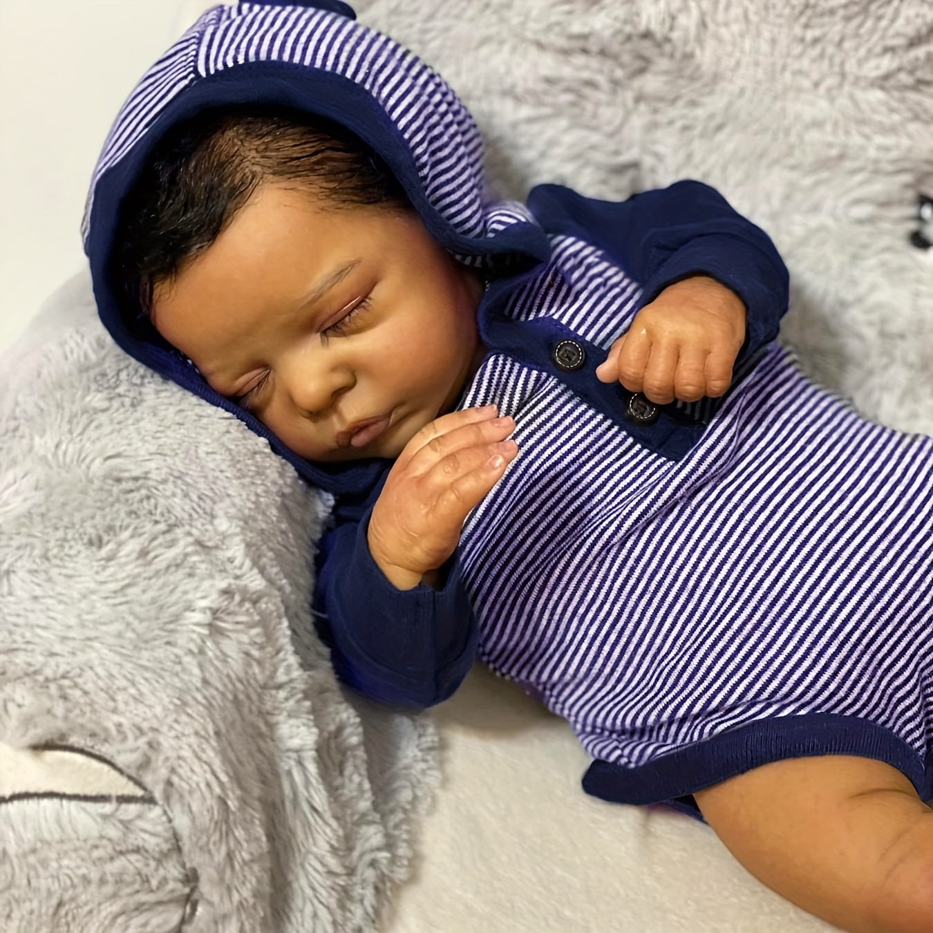 Realistic Reborn Baby Doll Soft Cloth Body Implanted Hair Socks Paci