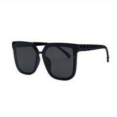 Men's Classic Oval Frame Sunglasses with Case