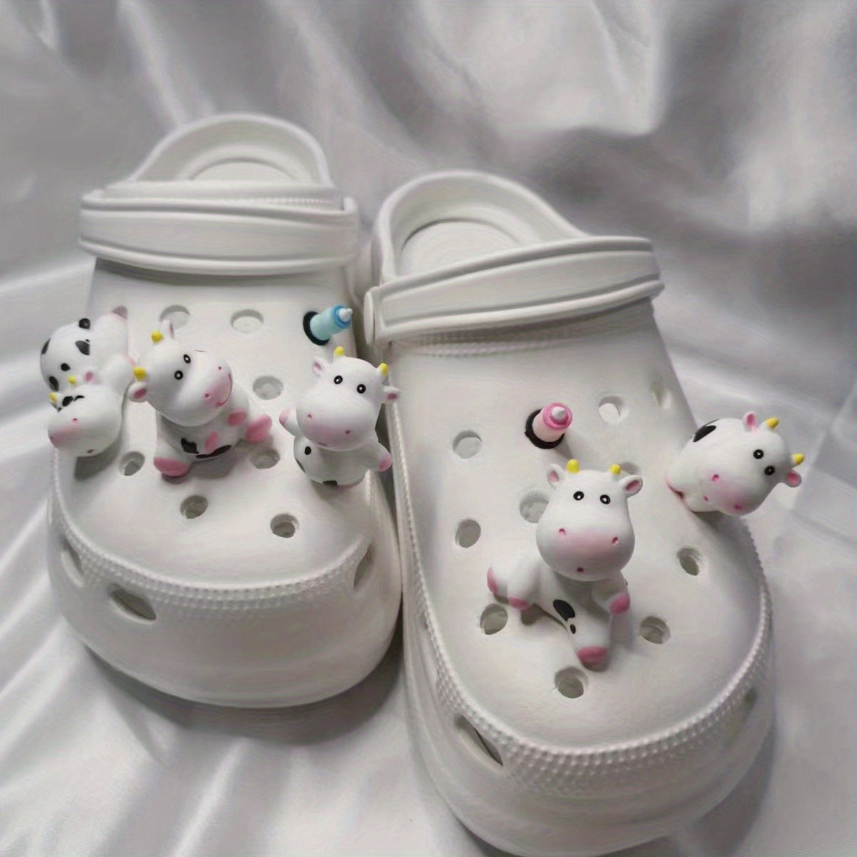 7pcs 3D Cow Mini Bottle Charms For Clogs DIY Shoe Decor