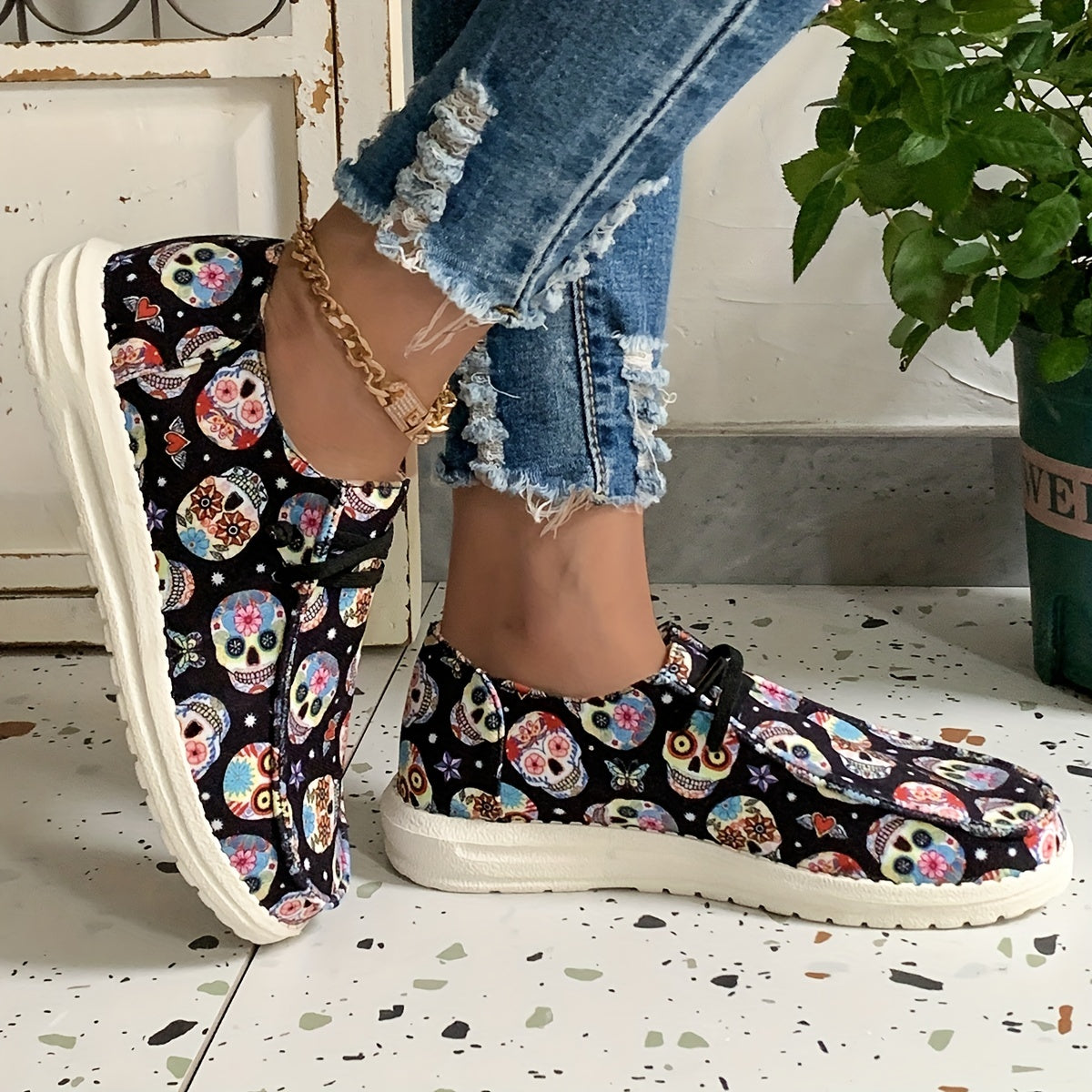 Floral Skull Print Slip-On Canvas Shoes Women Low Top Sneakers