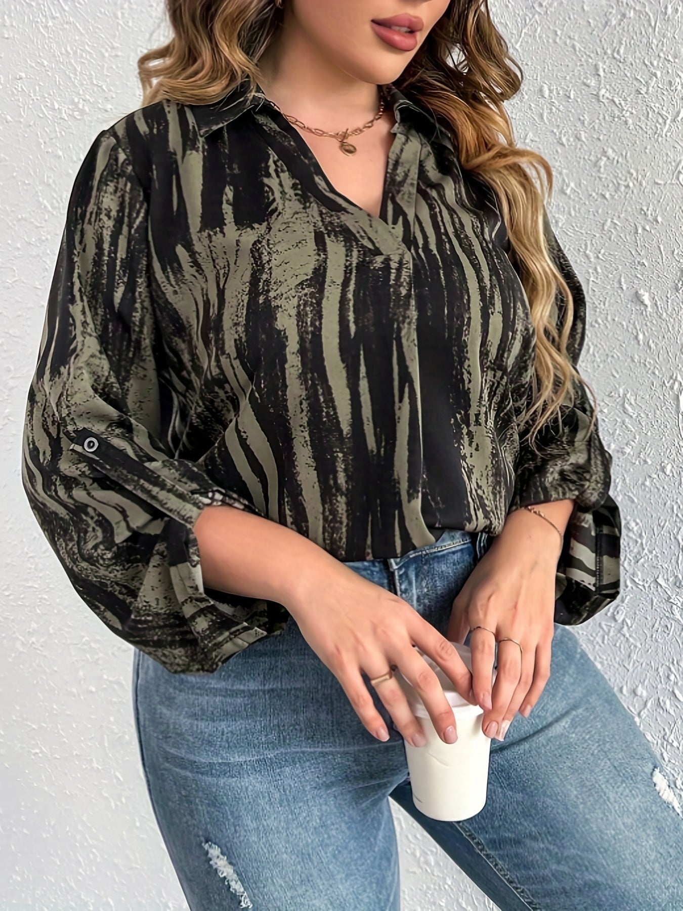  Stripe Print V-Neck Blouse