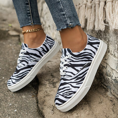 Women's Lightweight Striped Sneakers Low Top Lace Up Flat Casual Shoes