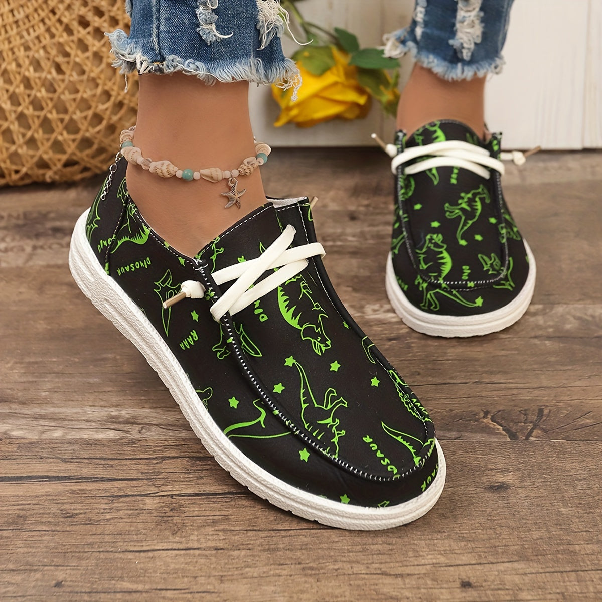 Women's Skateboard Shoes Dinosaur & Star Pattern Flat Lace-up Canvas Shoes