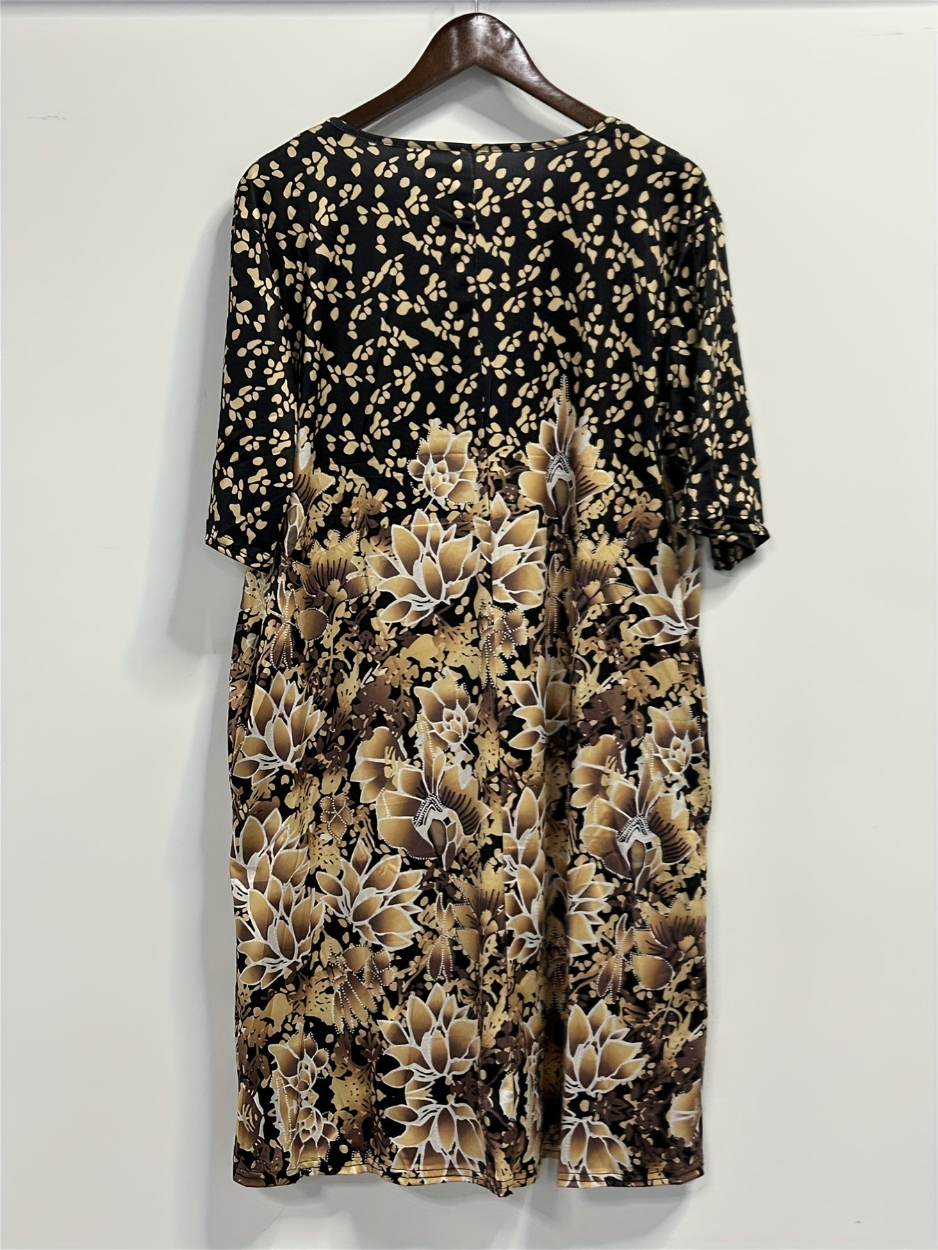  Floral Print Short Sleeve Notched Neck Dress With Pockets
