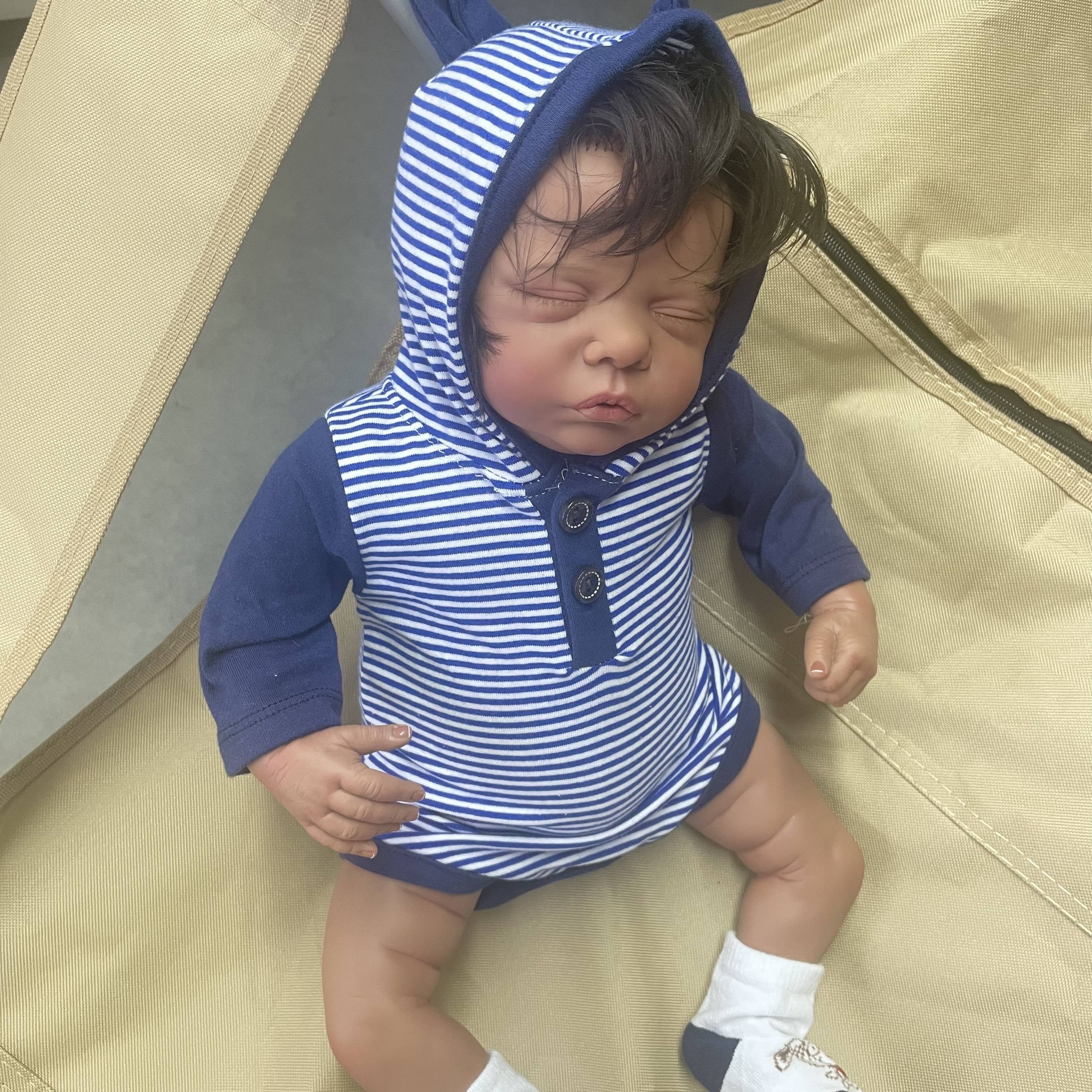 Realistic Reborn Baby Doll Soft Cloth Body Implanted Hair Socks Paci