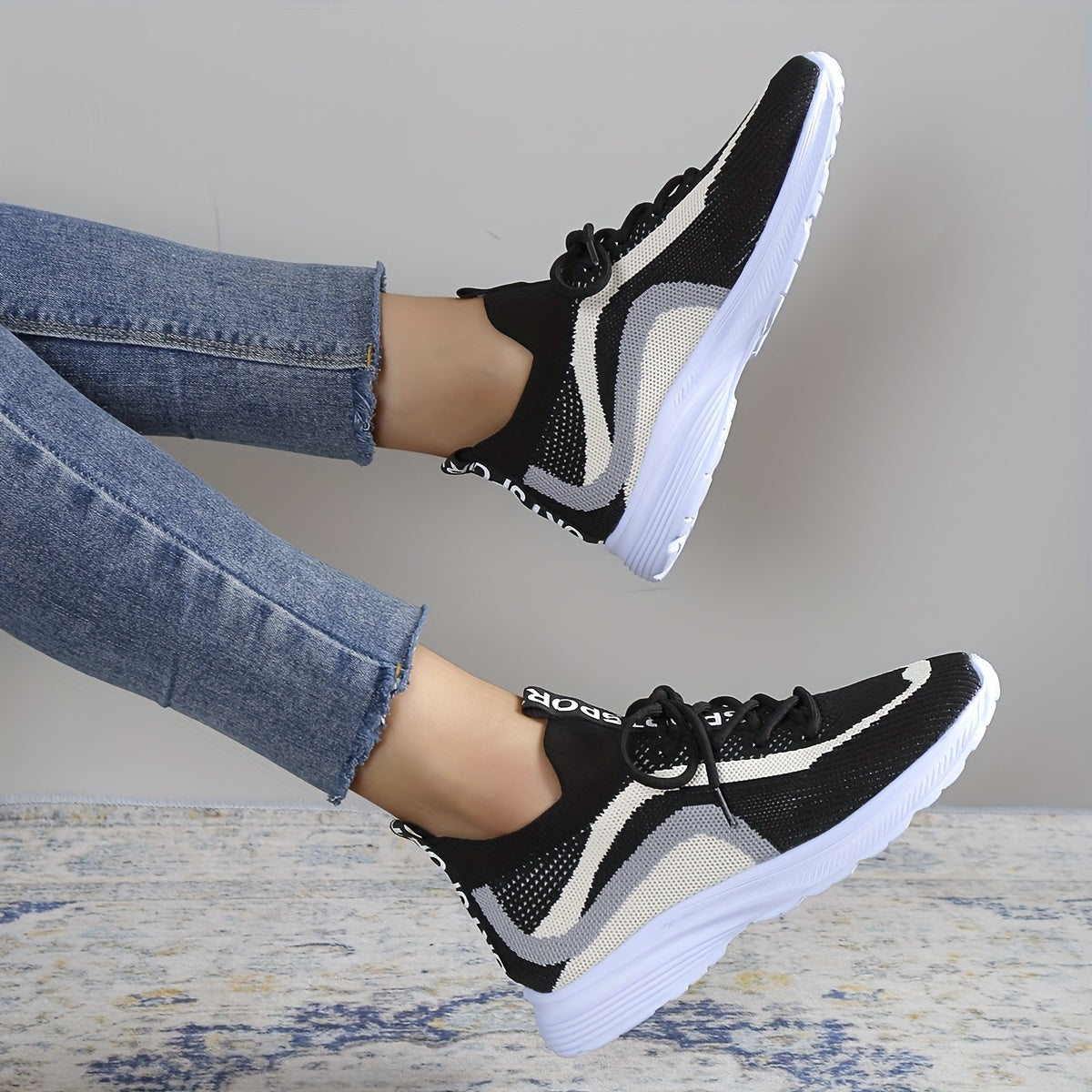 Women's Lace-up Letter Pattern Athletic Running Shoes
