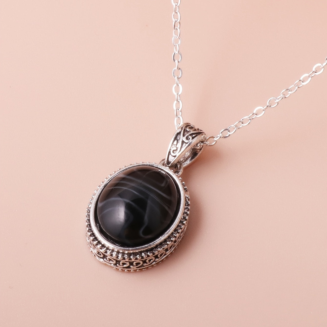Vintage Oval Side Carved Necklace