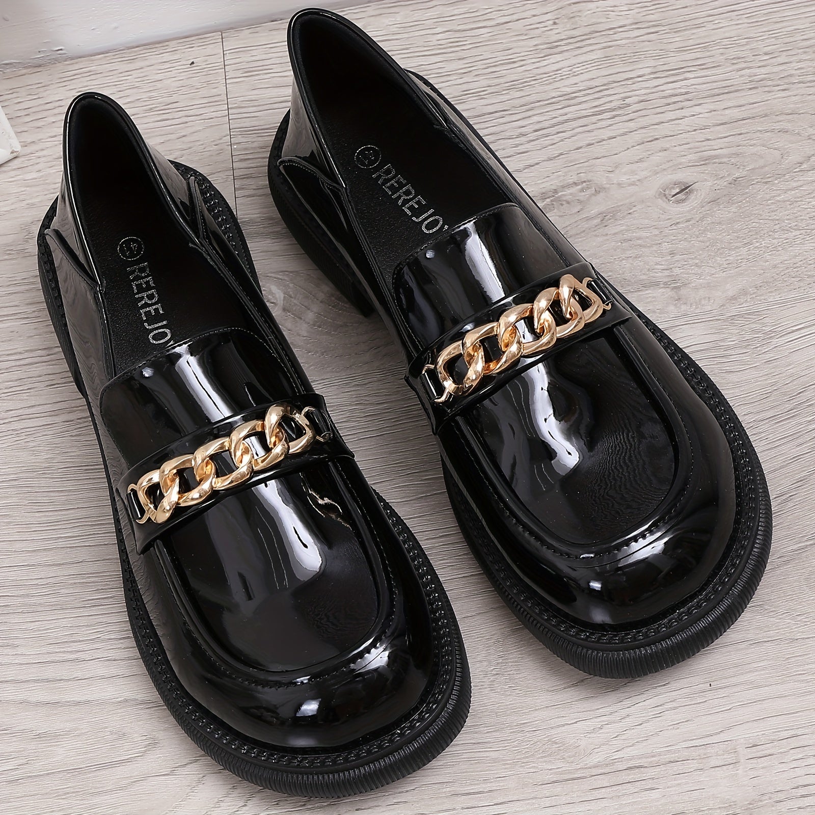 Women's Chain Decor Loafers Retro Round Toe Faux Leather Shoes