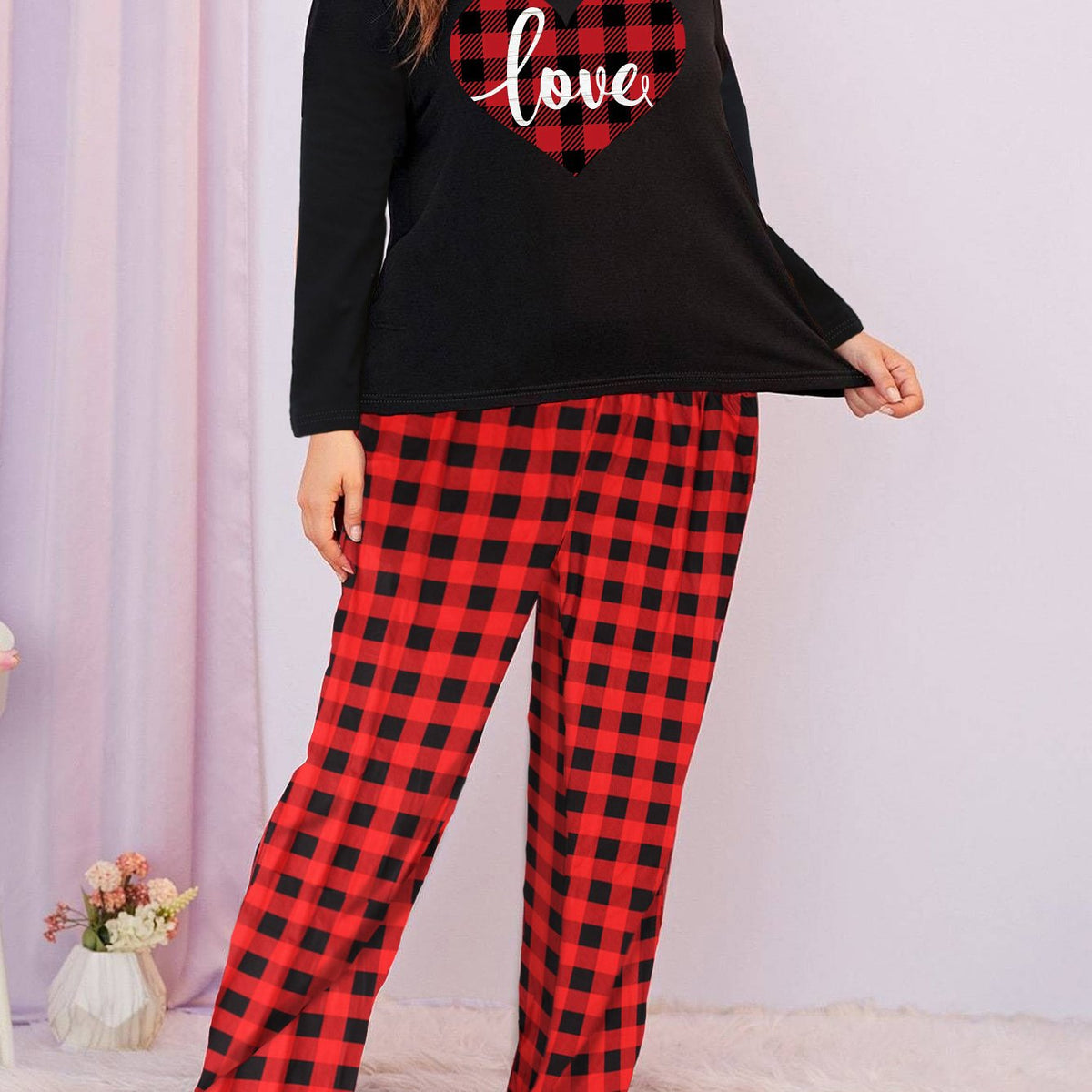  Heart & Letter Print Pajamas Set Long Sleeve Crew Neck Tee & Plaid Pan