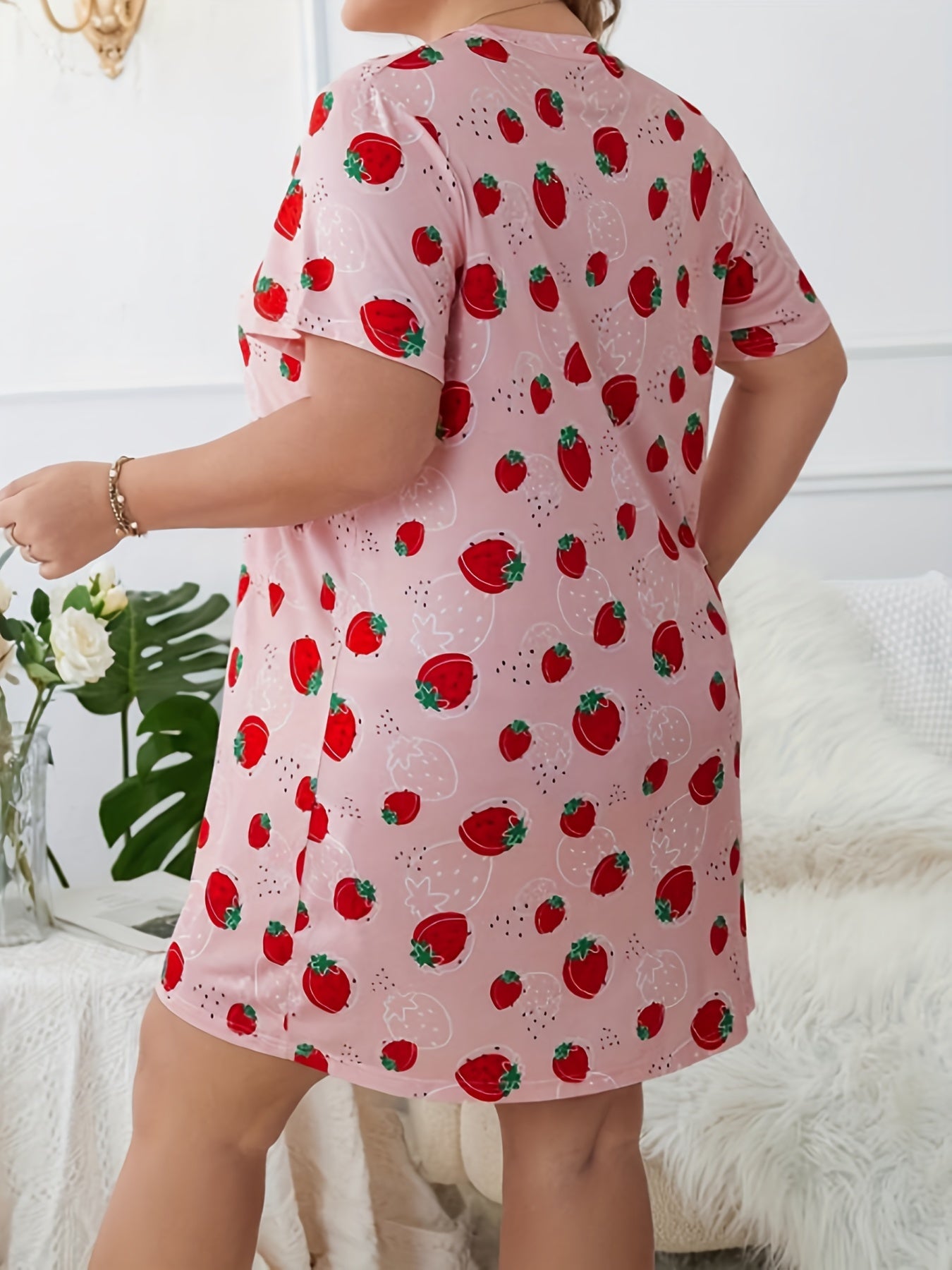 Strawberry Print Short Sleeve Nightdress