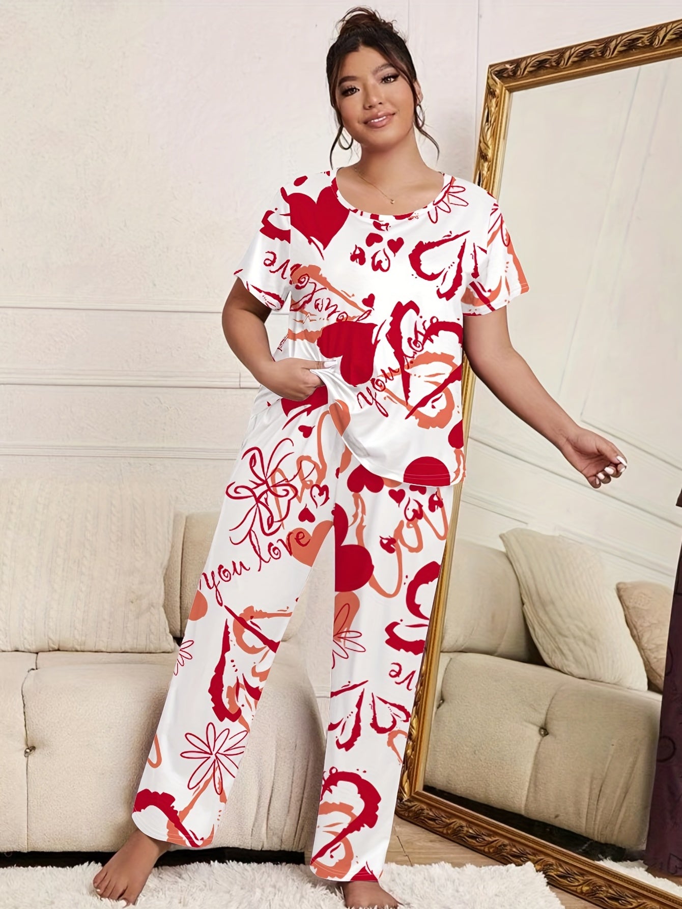  Graffiti Heart Print Pajama Set Short Sleeve Tee & Pants