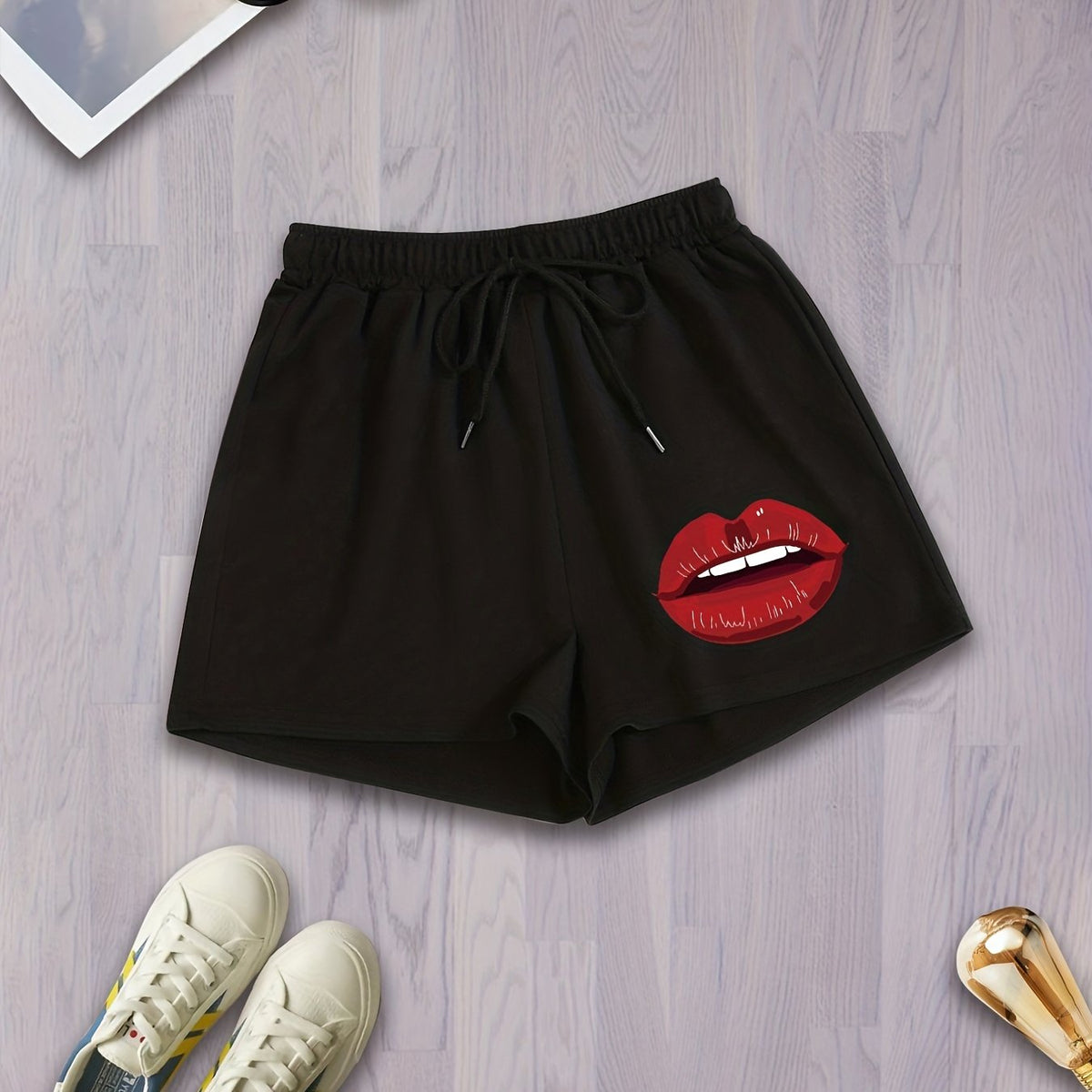  Lip Print Drawstring Sports Shorts Loose Fit