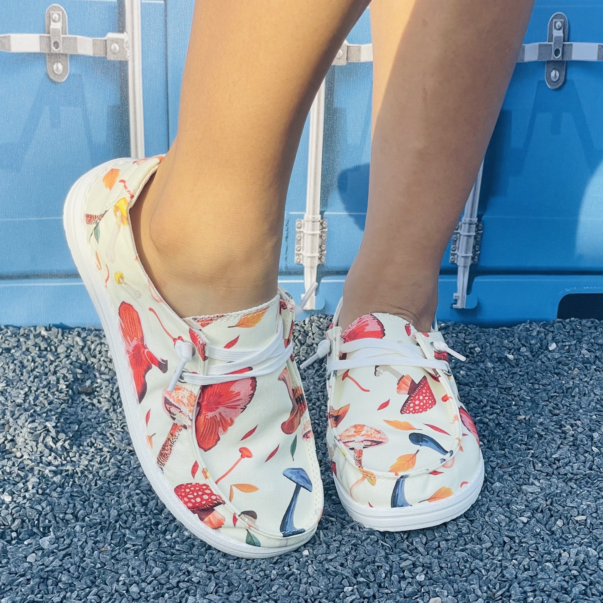 Women's Mushrooms Pattern Flat Shoes Lace Up Round Toe Slip On Canvas Shoes