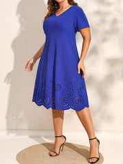 Women's Plus Scallop Trim Short Sleeve V Neck Midi Dress