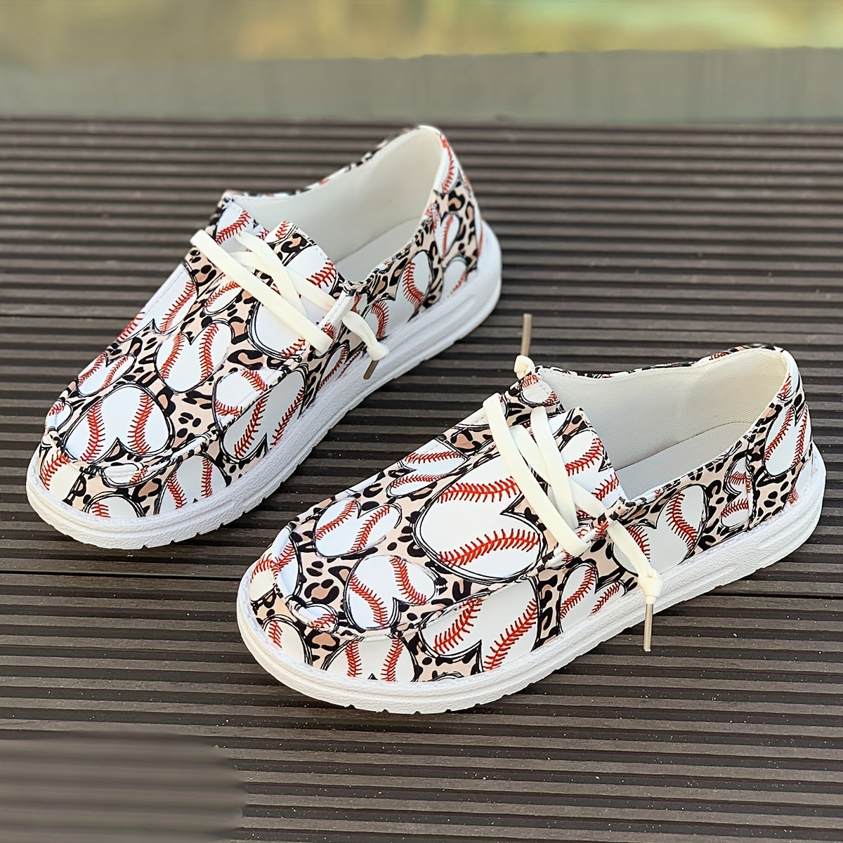 Baseball Pattern Lace-up Skateboard Shoes