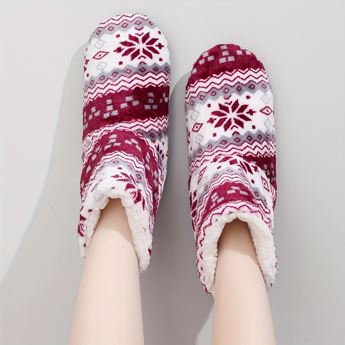 Snowflake Slipper Boots Christmas Warm & Cozy Plush Lined Indoor Fuzzy Shoes