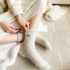 6 Pairs Plush Lined Socks - Cozy & Stylish Letter Pattern Women's Stockings