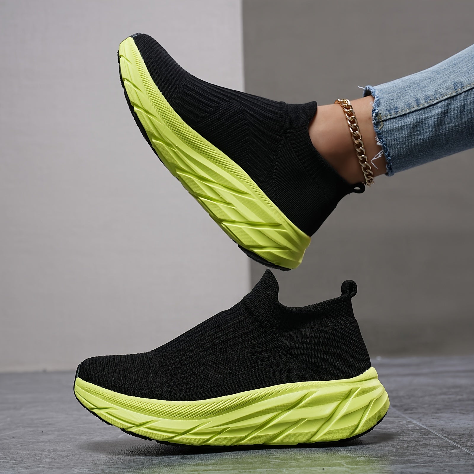 Women's Breathable Running Shoes Stylish Thick Bottom Sneakers