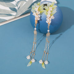 Fairy Tassel Hairpin with Lily Design