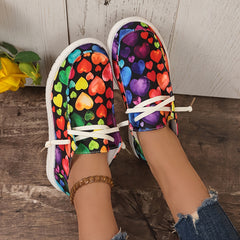 Women's Skate Shoes With Heart Pattern Lightweight Canvas Lace-up Sneakers