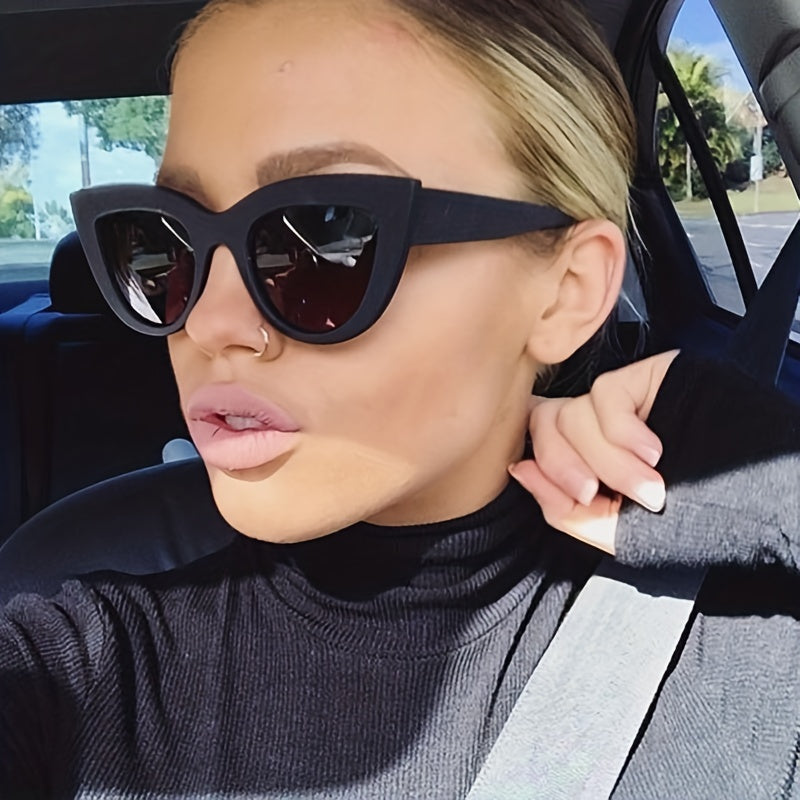 Retro Cat Eye Sunglasses UV400 Anti Glare Sun Shades for Women Men