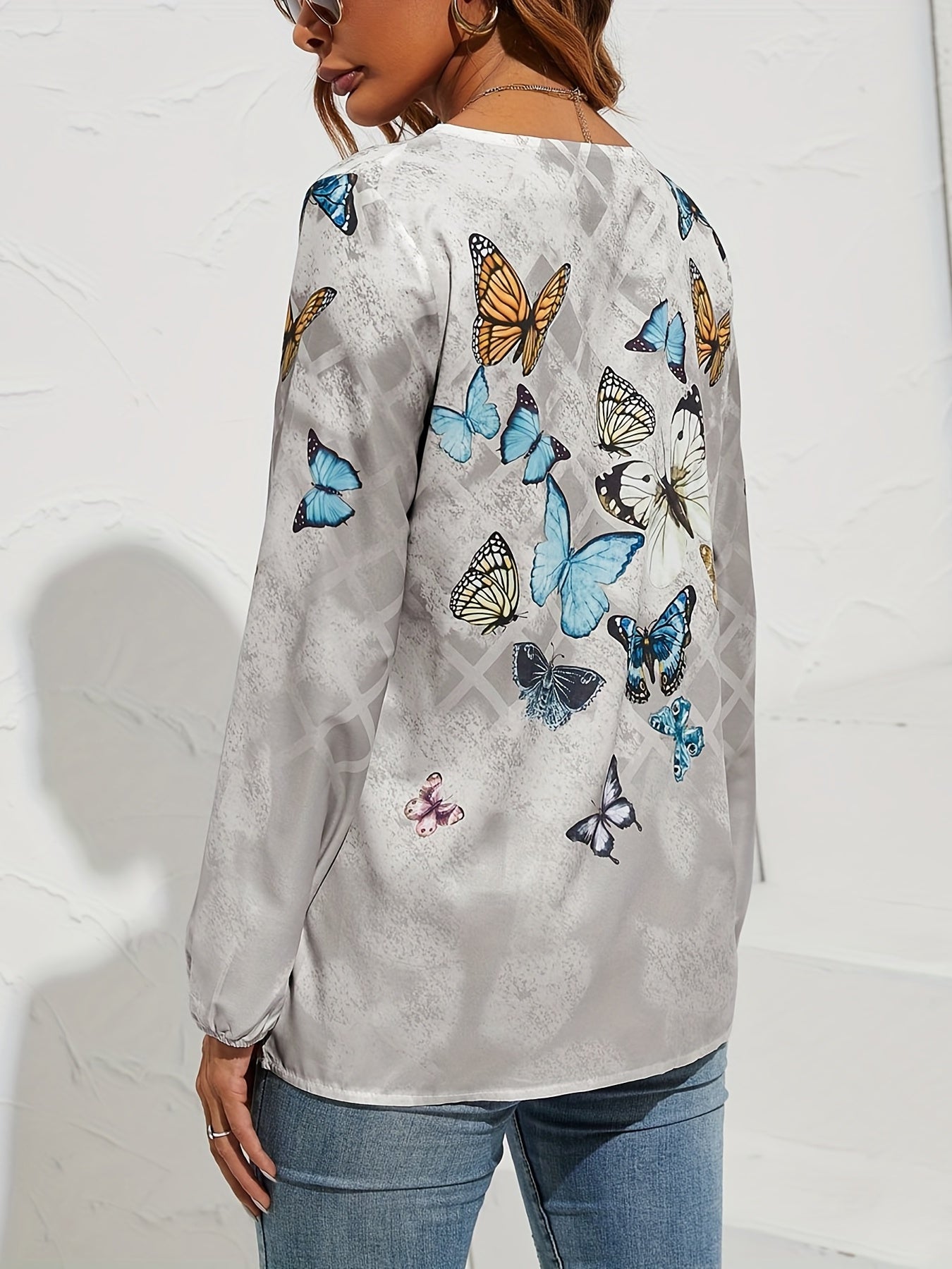  Butterfly Print Round Neck Top