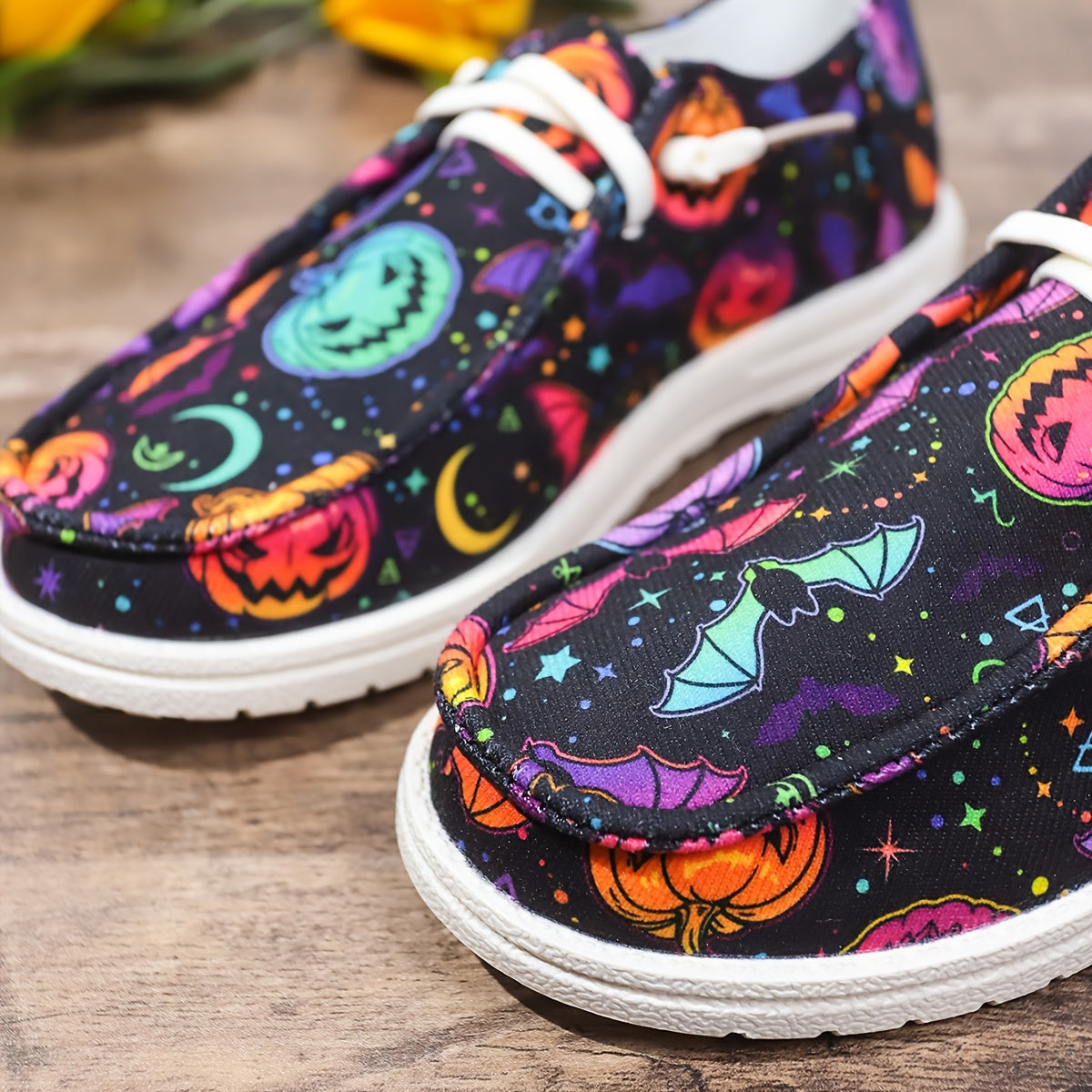 Women's Halloween Bat & Pumpkin Print Shoes Lace Up Canvas Low Top Sneakers