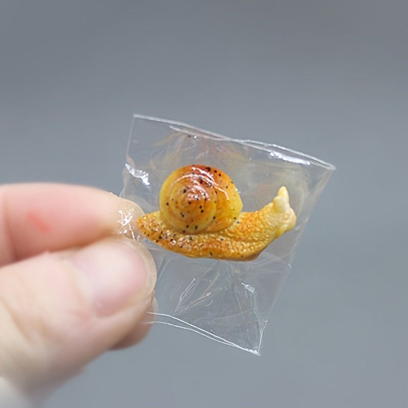2pcs Mini Snail Resin Ornament for Garden Decor