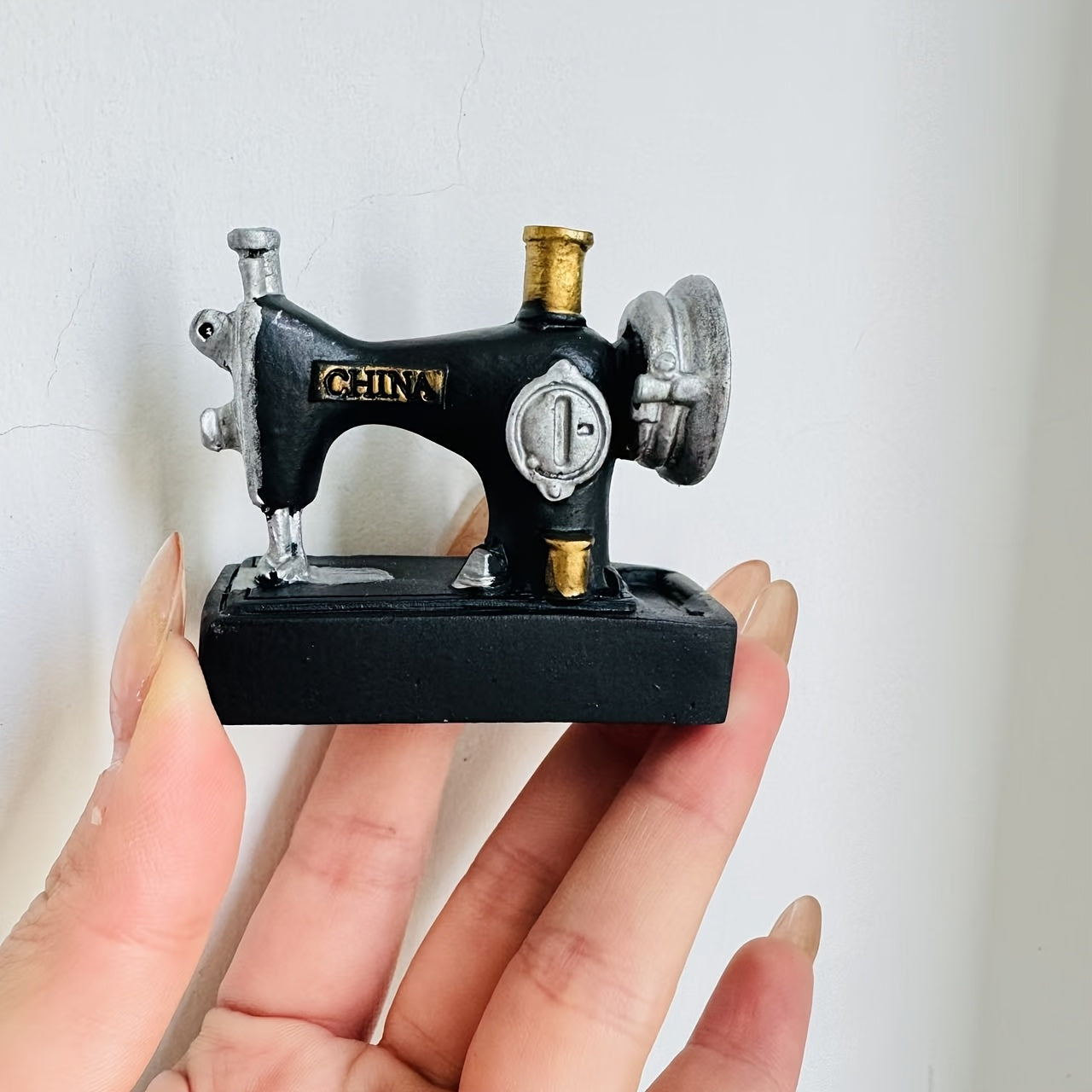European Retro Resin Ornament Sewing Machine Model Decoration