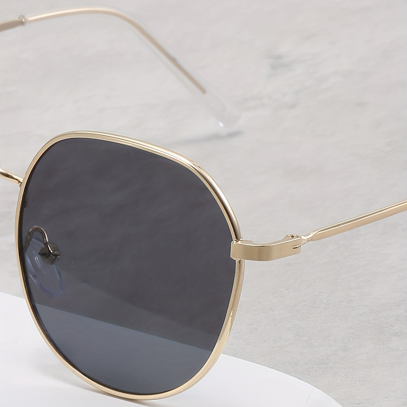 Round Metal Sunglasses UV400 Anti Glare Glasses