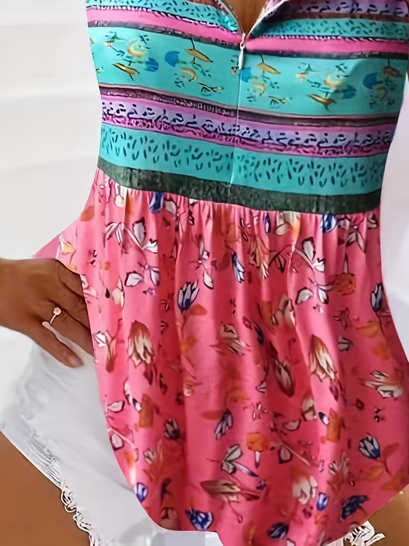  Colorblock Floral V Neck Tank Top